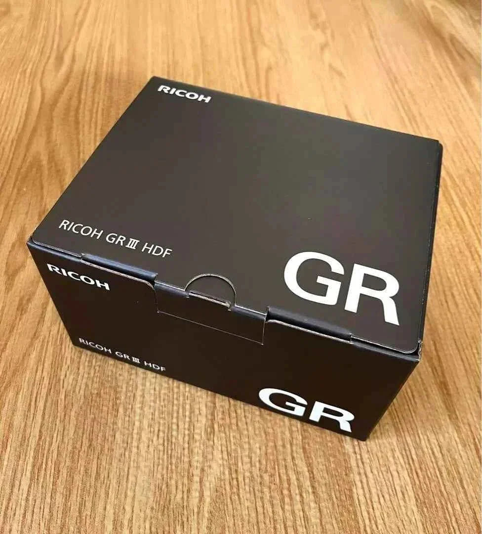 Ricoh GR III HDF 24.2MP APS - C Compact Camera - Black (28mm f/2.8) - lucycamera