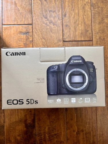 Picture of Canon EOS 5DS 50.6MP Full-Frame DSLR Camera (Body Only) – Brand New