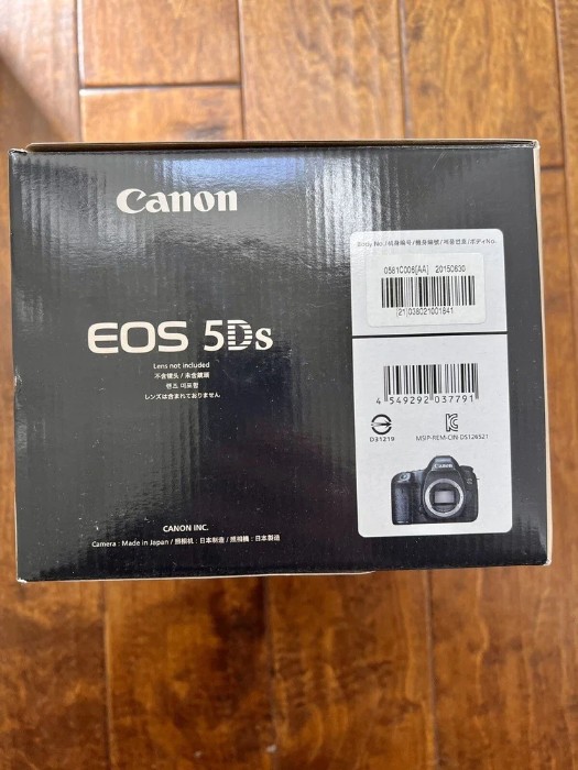 Picture of Canon EOS 5DS 50.6MP Full-Frame DSLR Camera (Body Only) – Brand New