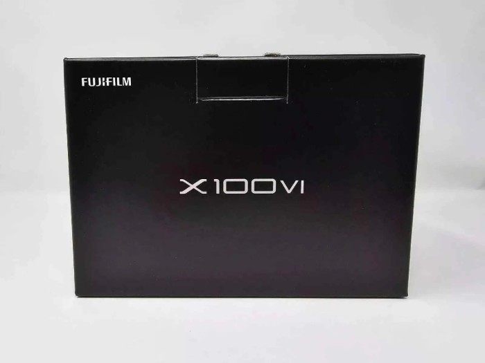 Picture of Fujifilm X100VI 40.2MP Compact Camera with 23mm f/2 Lens - Silver