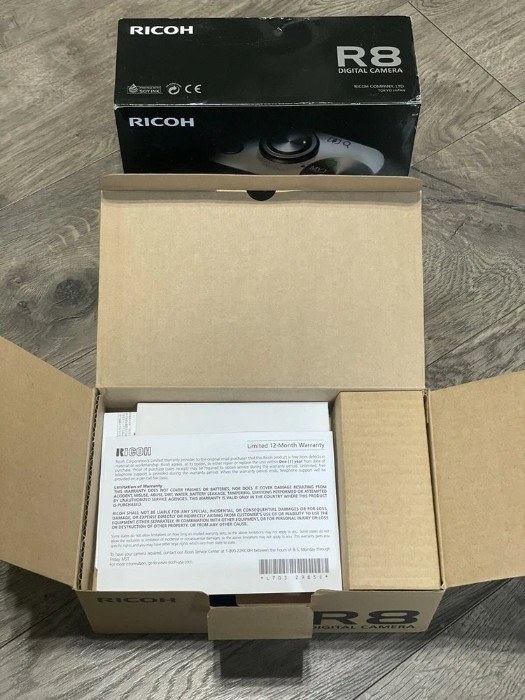 Picture of Ricoh R8 10MP 7.1x Zoom Compact Digital Camera – Rare Black Edition (Brand New)