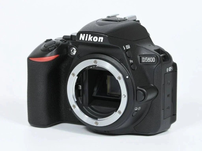 Picture of Nikon D5600 24.2MP DX-Format DSLR Camera Body Only - Black
