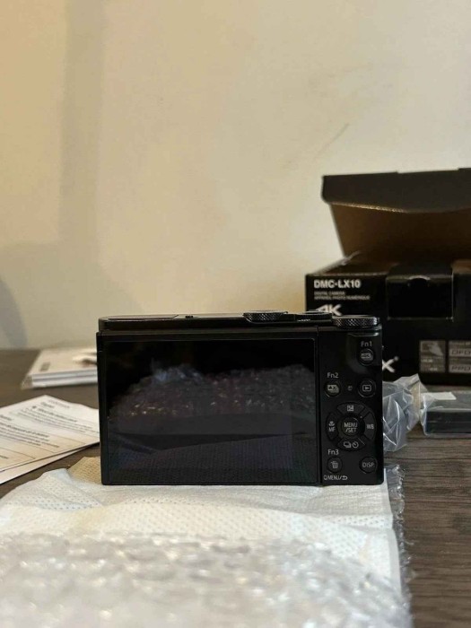 Picture of Panasonic LUMIX LX10 20.1MP Compact Camera with 24-72mm Leica Lens - Black